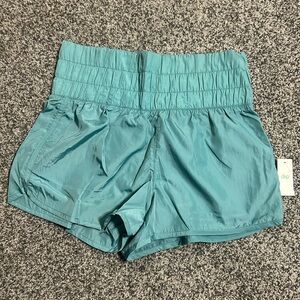 🌸4/$20🌸Dip Women's Green Running Shorts Size Medium NWT